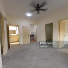 Nice Renovated New Apartment in Seri Kembangan, Must Fast, Selangor