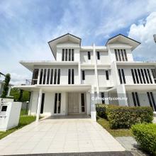 Emerald Bay Puteri Harbour 3 Storey Semi-D With Private Lift G&G