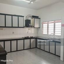 Excellent location, near to bank, hawker center and Queensbay mall