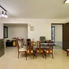 Accept Student, Partly Furnished, 3 Bedrooms, 2 Car Park