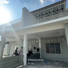 2 storey semi-D shophouse for rent in Jb town near Ciq and Ksl 