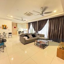 Morning sun/ Move in condition/ Weekend home/ Direct south facing