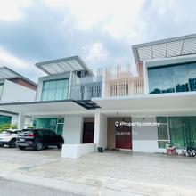 Semi-D house for Sale