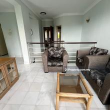 Low rise block duplex 3 bedrooms 2 car parks