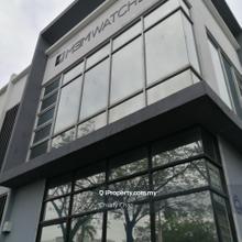2.5 storey Semi D Taman Equine Crowded area near MRT for sale