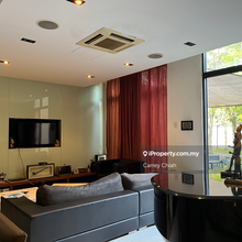 Tastefully renovated super link at Puchong Town Centre, Must view