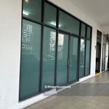 Silk Sky Shoplot