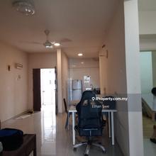 Walking distance to Mrt, Segi, Thompson Hospital, Sri Kdu and Shoplots