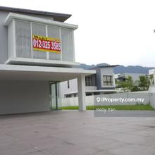 Big parking corner 2storey bungalow land8056sf 6room big hall freehold