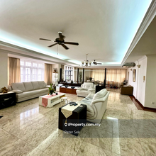 Next to Mkis and walking distance to Kiara 163