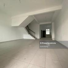 New Bare Unit & Facing Empty 3 Storey Terrace Call Echo For Viewing