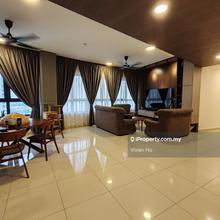 Pet friendly area and 4 min walk to kdu Subang Jaya