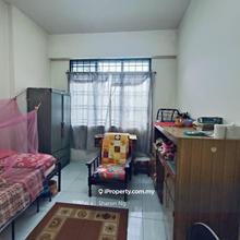 Sri Akasia @ Taman Tampoi Indah Apartment 3 Bedroom 2 Bathroom