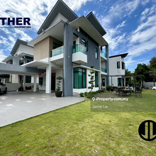 3 Storey Bungalow For Sale 