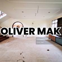 Spacious Bungalow with Spacious Land at Bukit Jalil Golf For Sale