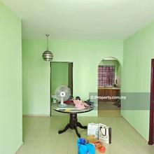 Apartment at Taman Pendamar Indah 2 for rent Lebuh Damar Merah, Port K