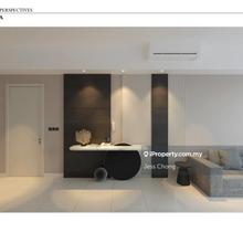Renovated, private lift, wet & dry kitchen