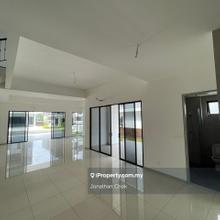 2.5 Storey Semi D For Sale