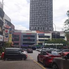 Excellent frontage  office with lift to let in Desa Sri Hartamas , KL