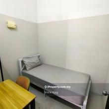 Near Main Place Mall Zero Deposit Room for Rent at Kota Kemuning