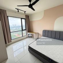 Fully Furnished Big Middle Room, 1st August Move In! Link Bridge MRT
