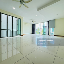 Terrace house for Sale