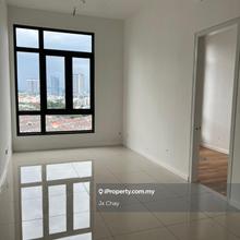 Below market price for sale, 3room 2bath 2 car park