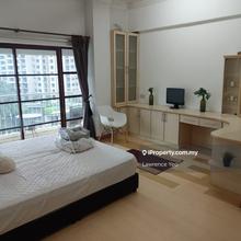 Large corner unit facing Hartamas Regency 2 & KLCC 