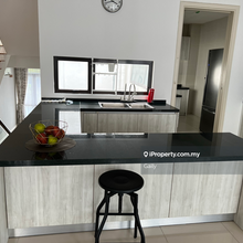 Spacious living n dinning areas near school n mall well maintained 