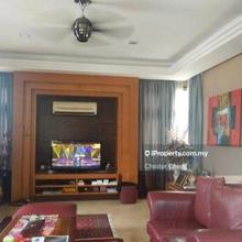 Well Kept Bungalow at Pristine Location