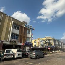 Sierra Perdana 3 Storey Shoplot Facing Coastal Highway For Sale