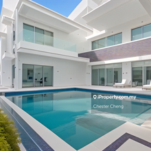 Vacant Bungalow excellent for own Interior Design
