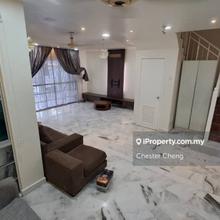Well Kept Terrace Intermediate in Gated Community