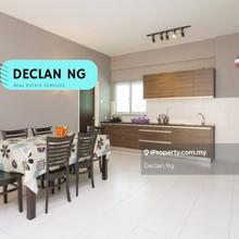 Fully Furnished, Tastefully renovated, 1450sf unit 