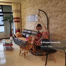 Oasis Condo Freehold Renovated Furnished bigger size