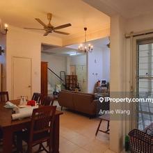 Ascot Hill 2.5 story Semi-D