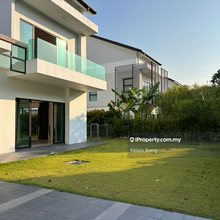 Melody park east ledang bungalow for rent n sale!