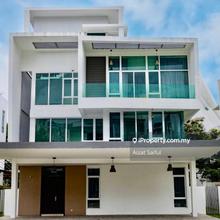 Furnished 3.5 Storey Bungalow Aspen Garden Residence Cyberjaya 
