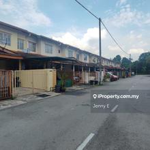 Below market, Limited Ground Floor Townhouse, F.Loan or Low D/P