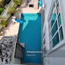 Pool villa with Lift