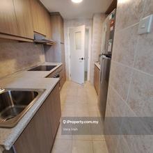 Furnished corner 2 parks bright unit low dense