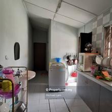 Terrace house for Sale