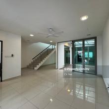 Good Condition! 3 Storey Superlink House, Bukit Jalil