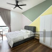 Sqwhere, Medium Room Female Unit, MRT linked 
