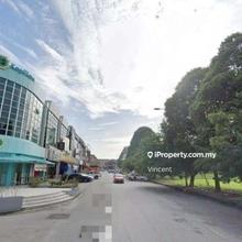 Bandar Bukit Tinggi 1 Triple Storey Shoplot , Klang