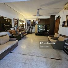 Beautiful Fixer Upper House in Bukit Bandaraya. Motivated Seller