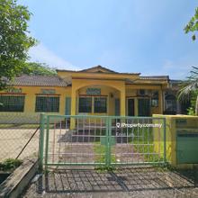 Shah Alam Seksyen 28, Corner landed, Nearby shoplot