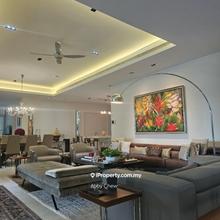 Madge Mansion situated at in Taman U-thant. 5 min drive to klcc.  
