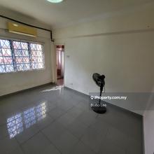Oug Og Court / Pangsapuri Awan Sari Big Unit For Sale