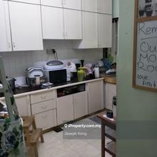 Terrace house for Sale